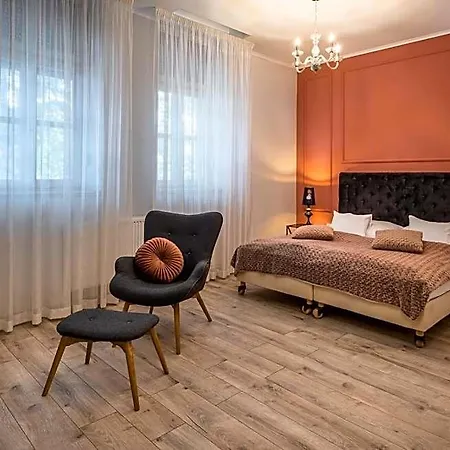 Hotel Neptun Badacsony *